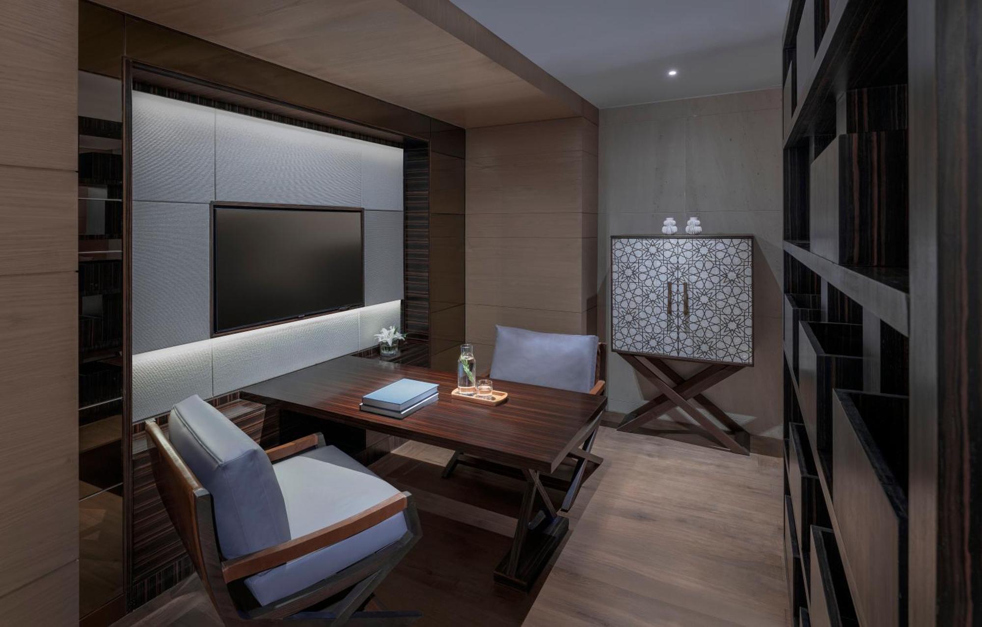 Penthouse Pearl Spa Suite Ocean View