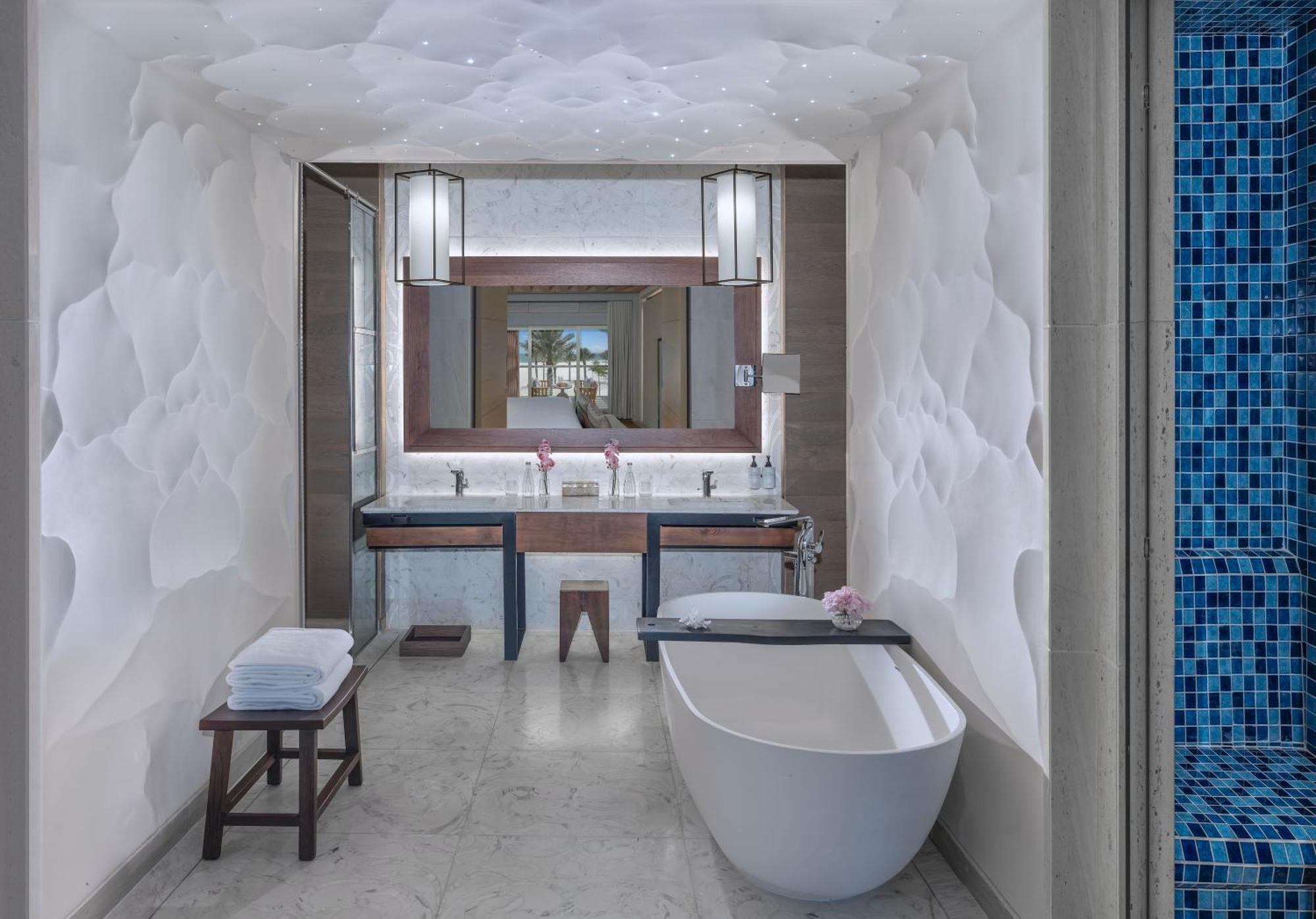 Penthouse Pearl Spa Suite Ocean View